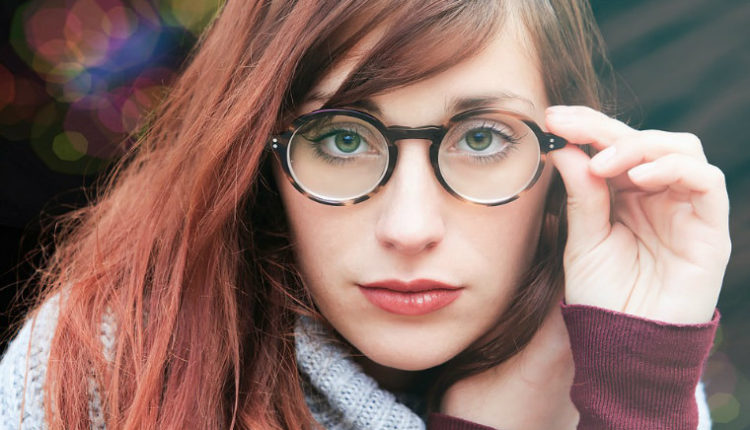 maquillaje lentes, inventos creados por mujeres, ojos