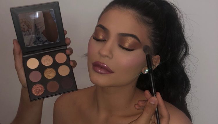 Kylie Jenner maquillaje