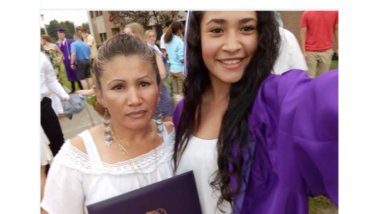 apuñala a su madre y hermana