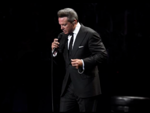 luis miguel brilla por su ausencia al ganar un latin grammy 2018 no asiste a ceremonia