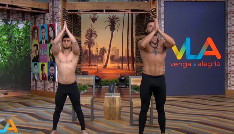 isbo ex académico usa ajustados leggins durante sesion de yoga venga la alegría alejandro maldonado