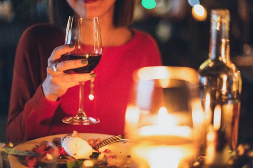 dieta vino tinto, mujeres americanas, problemas alcohol