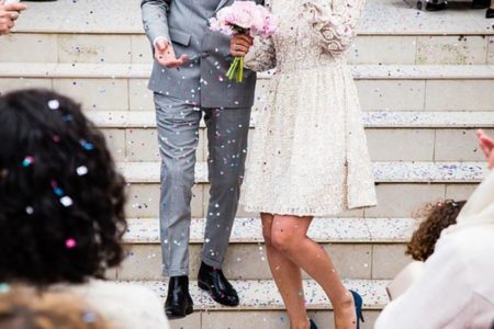 Novio abusa de dama de honor y novia lo perdona