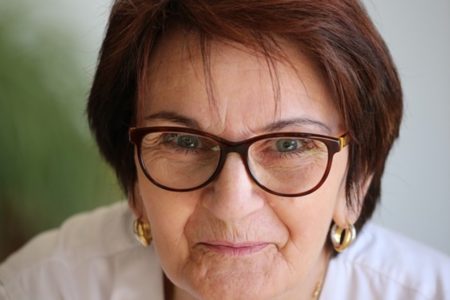 Menopausia antes de los 50 genera problemas en el corazón