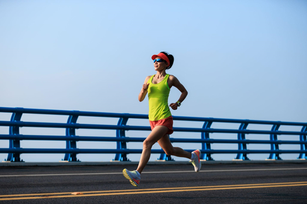 Descubre cuáles son los mejores tenis para correr mujer y logra tu mejor desempeño
