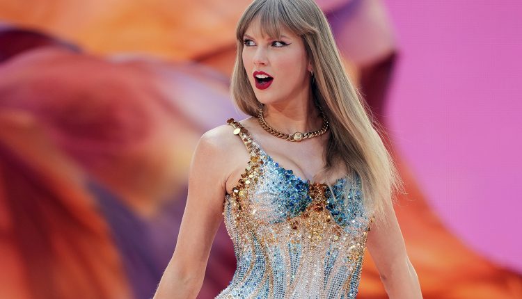 Taylor Swift prepara cuatro canciones inéditas para la nueva edición de The Life of a Showgirl.