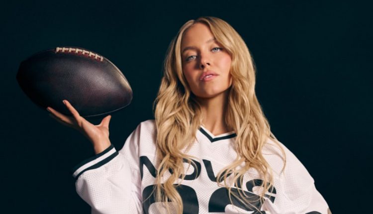 Sydney Sweeney protagonizó una campaña publicitaria para la plataforma deportiva Novig.